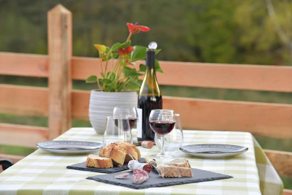 Bulle Hirondelle Hotel Quarre-les-Tombes Luaran gambar